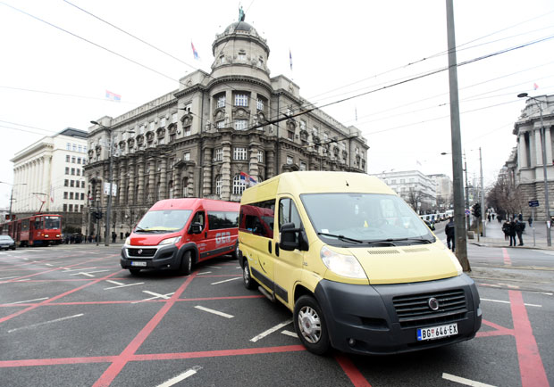 УСЛОВ ВОЗАЧИМА КОМБИЈА: За категорију Д1 обука само у Бечеју